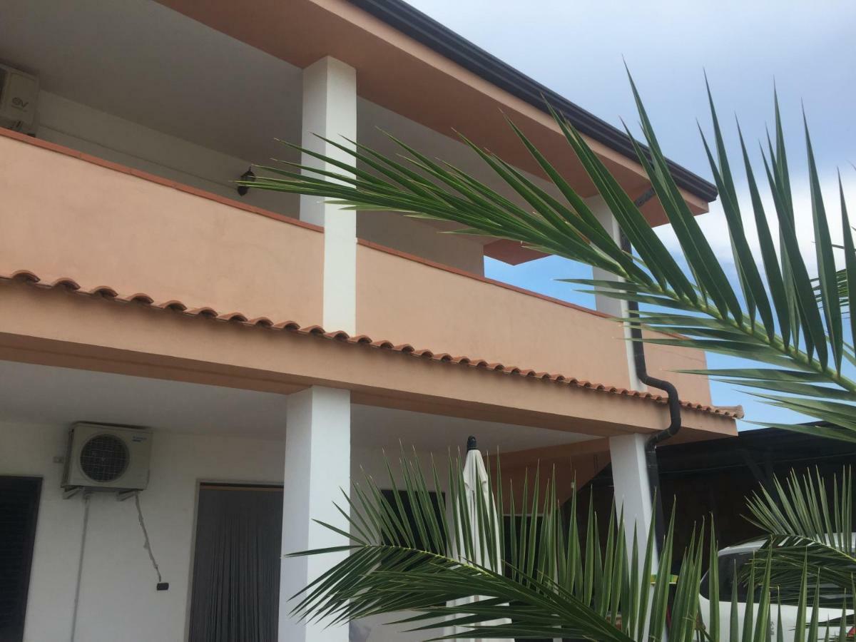 Casa Vacanze Foce Varano Apartment Luaran gambar